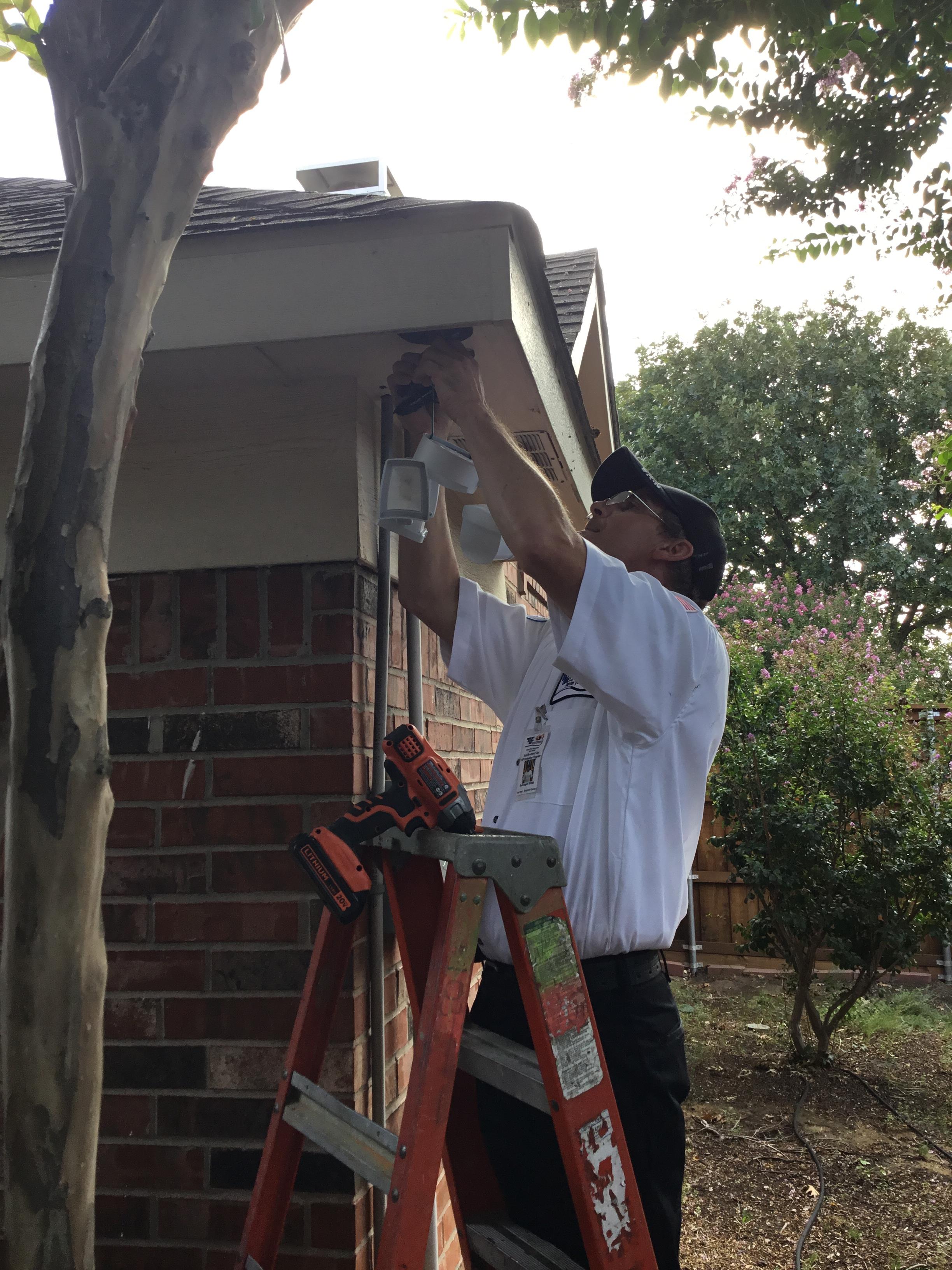 Euless Electrician
