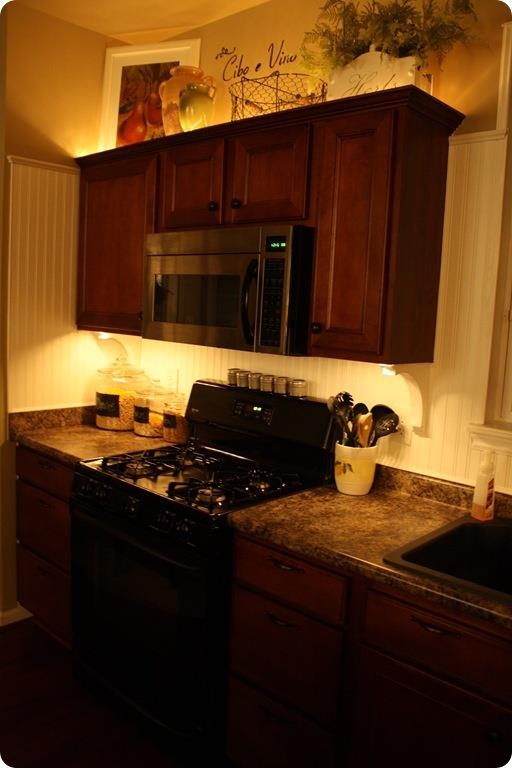 LED under cabinet lighting
